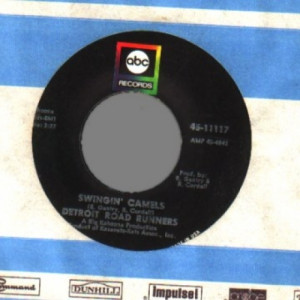 Detroit Road Runners - Swingin' Camels / New Kind Of Love - 45 - Vinyl - 45''