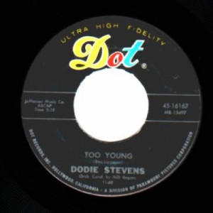 Dodie Stevens - Yes I'm Lonesome Tonight / Too Young - 45 - Vinyl - 45''