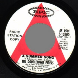 Doodletown Pipers - A Summer Song / Summertime, Summertime - 45 - Vinyl - 45''