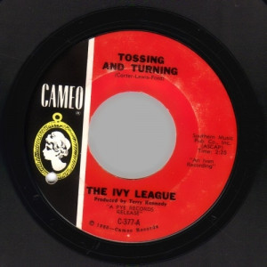 IVY League - Graduation day / Tossing and Turning - 45 - Vinyl - 45''