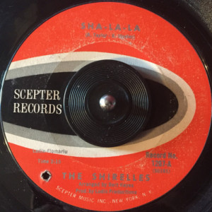 The Shirelles - Sha-La-La / His Lips Get In The Way [Vinyl] - 7 Inch 45 RPM - Vinyl - 7"