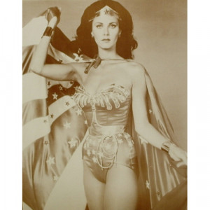 Linda Carter - Wonder Woman - Sepia Print - Books & Others - Others