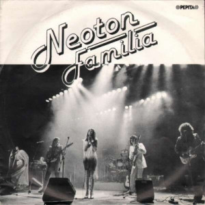 Neoton Familia - Jojjon A Nyar / Szerelmes Dal - Vinyl - 7'' PS