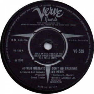 Astrud Gilberto - Don't Go Breaking My Heart - Vinyl - 45''