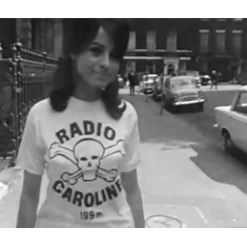 Radio Caroline - Skull & Crossbones 648 T-shirt - Books & Others - t-shirts